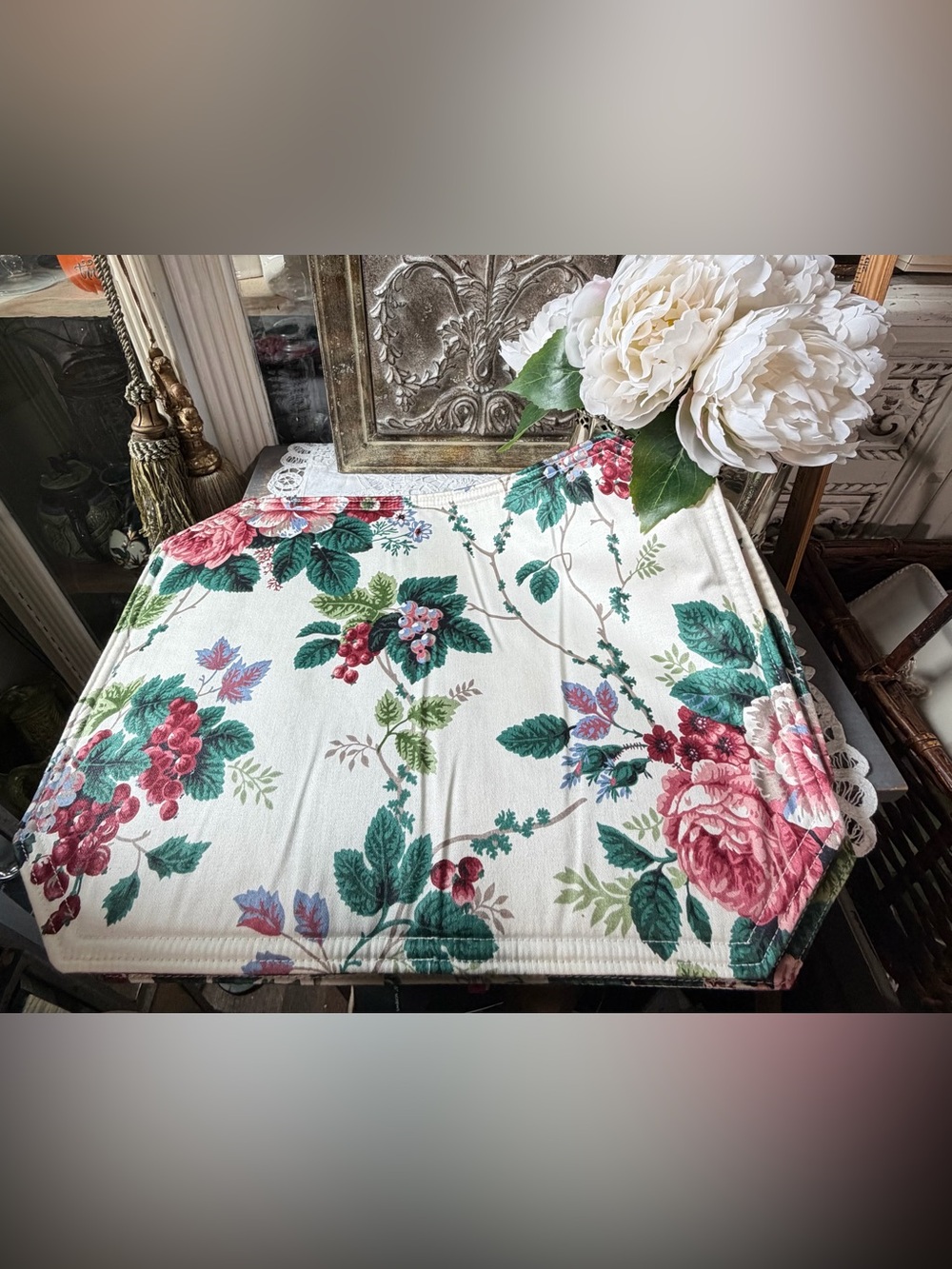 Waverly pleasant Valley cottage floral placemat set